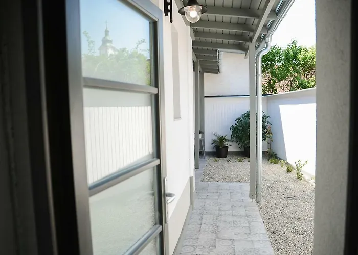 Raba Apartman House